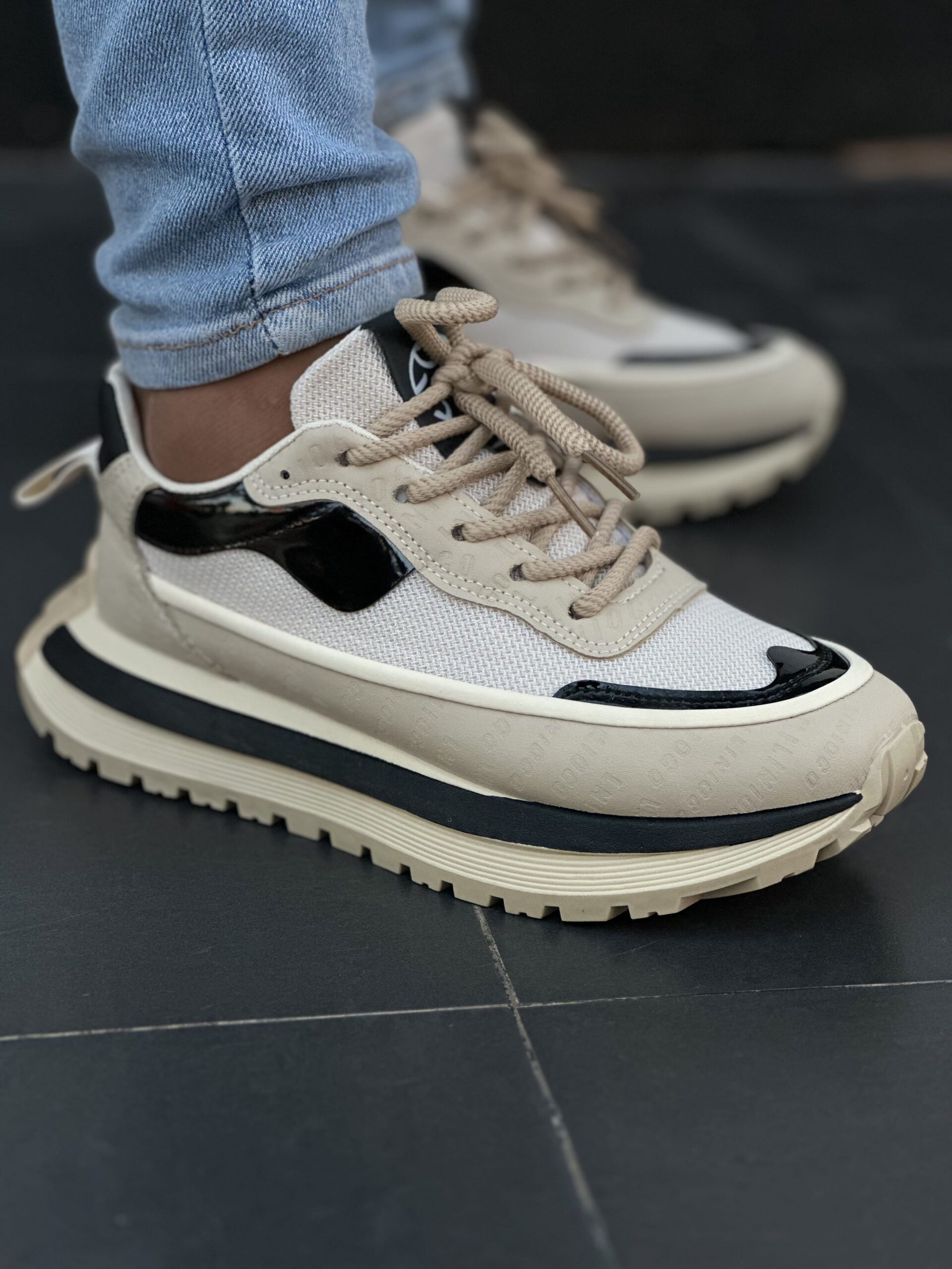 حذاء رجالي UrbanStride Vintage – ستيل فينتاج عصري - الصورة 3