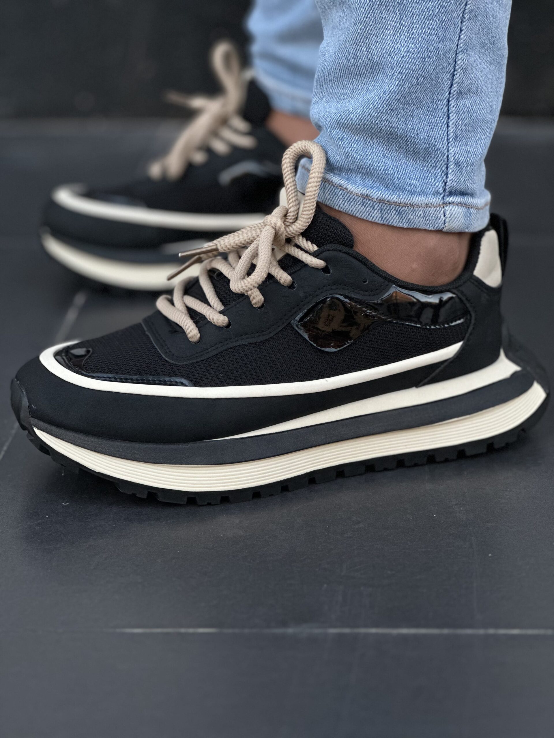 حذاء رجالي UrbanStride Vintage – ستيل فينتاج عصري - الصورة 4