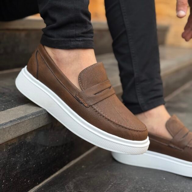 Sharp Moccasin - حذاء أنيق وراقي