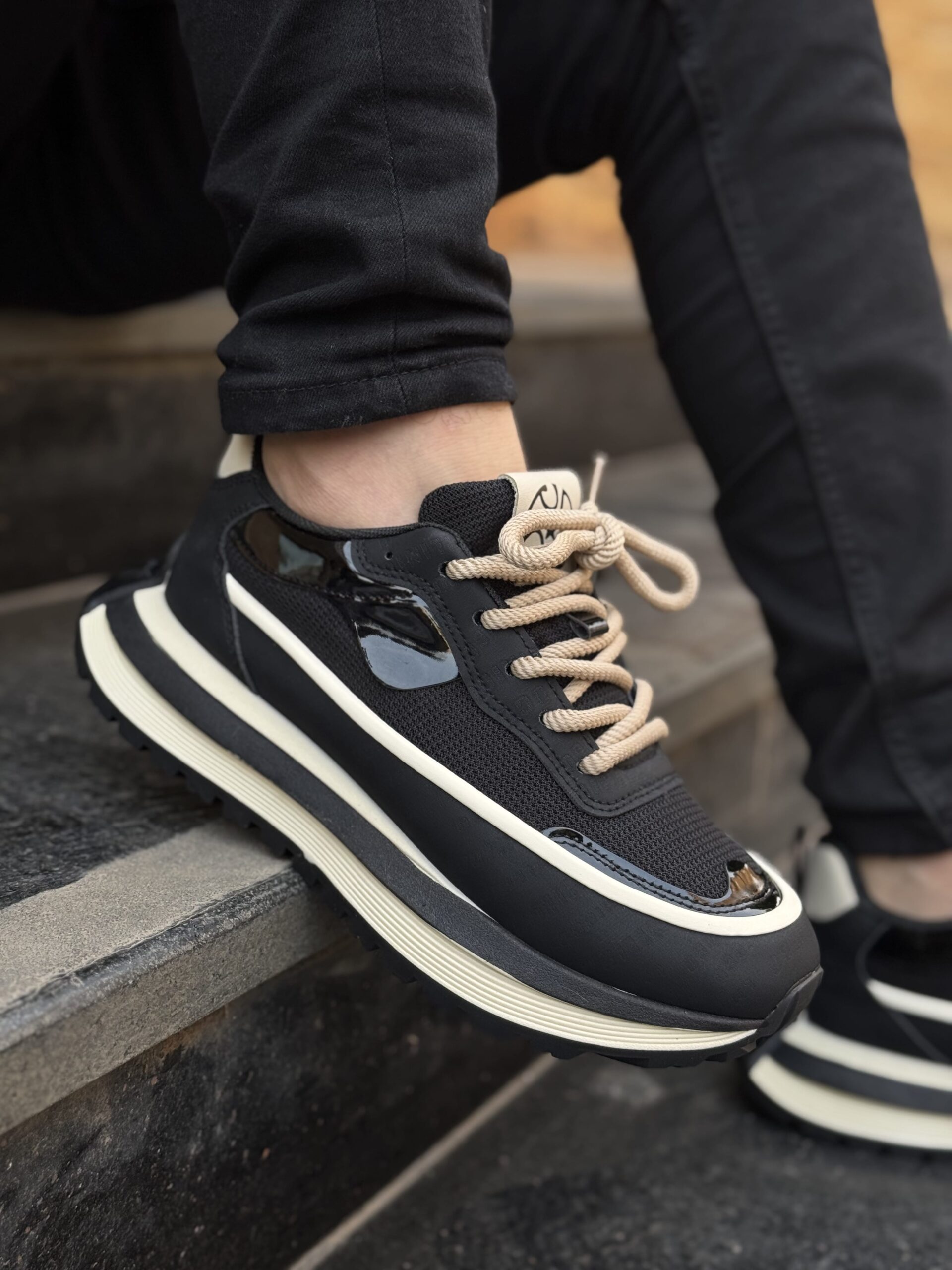 حذاء رجالي UrbanStride Vintage – ستيل فينتاج عصري - الصورة 3