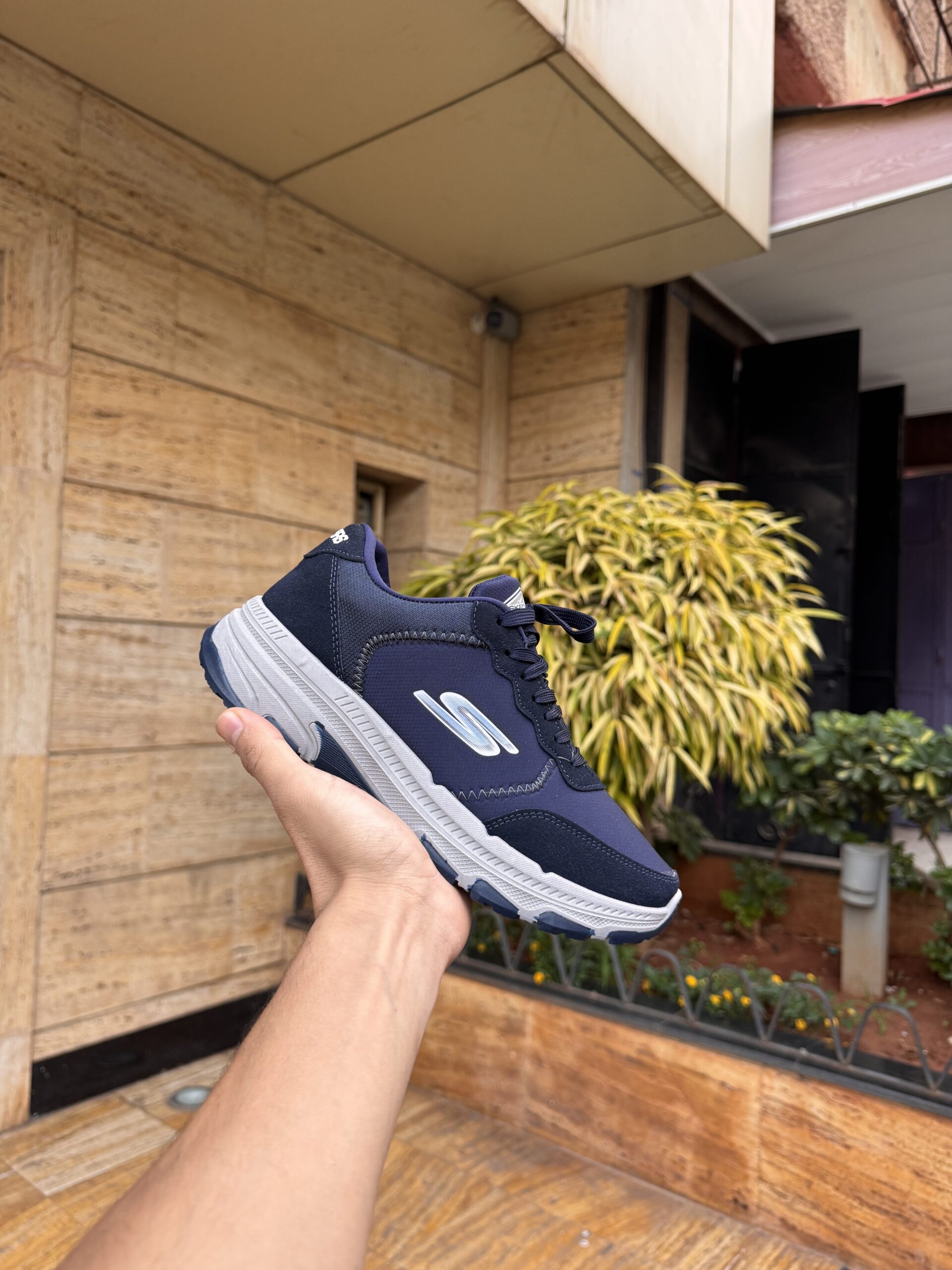 Skechers حذاء رياضي مريح للرجال - الصورة 4