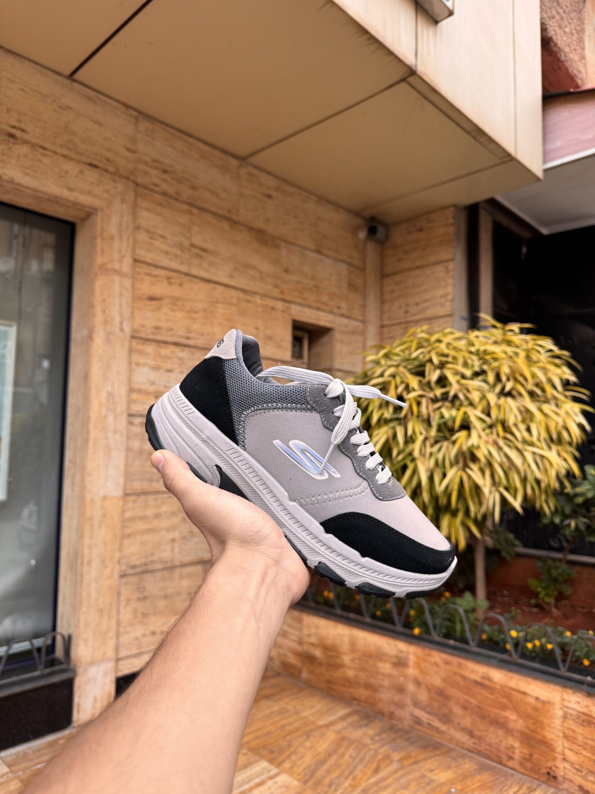 Skechers حذاء رياضي مريح للرجال - الصورة 5