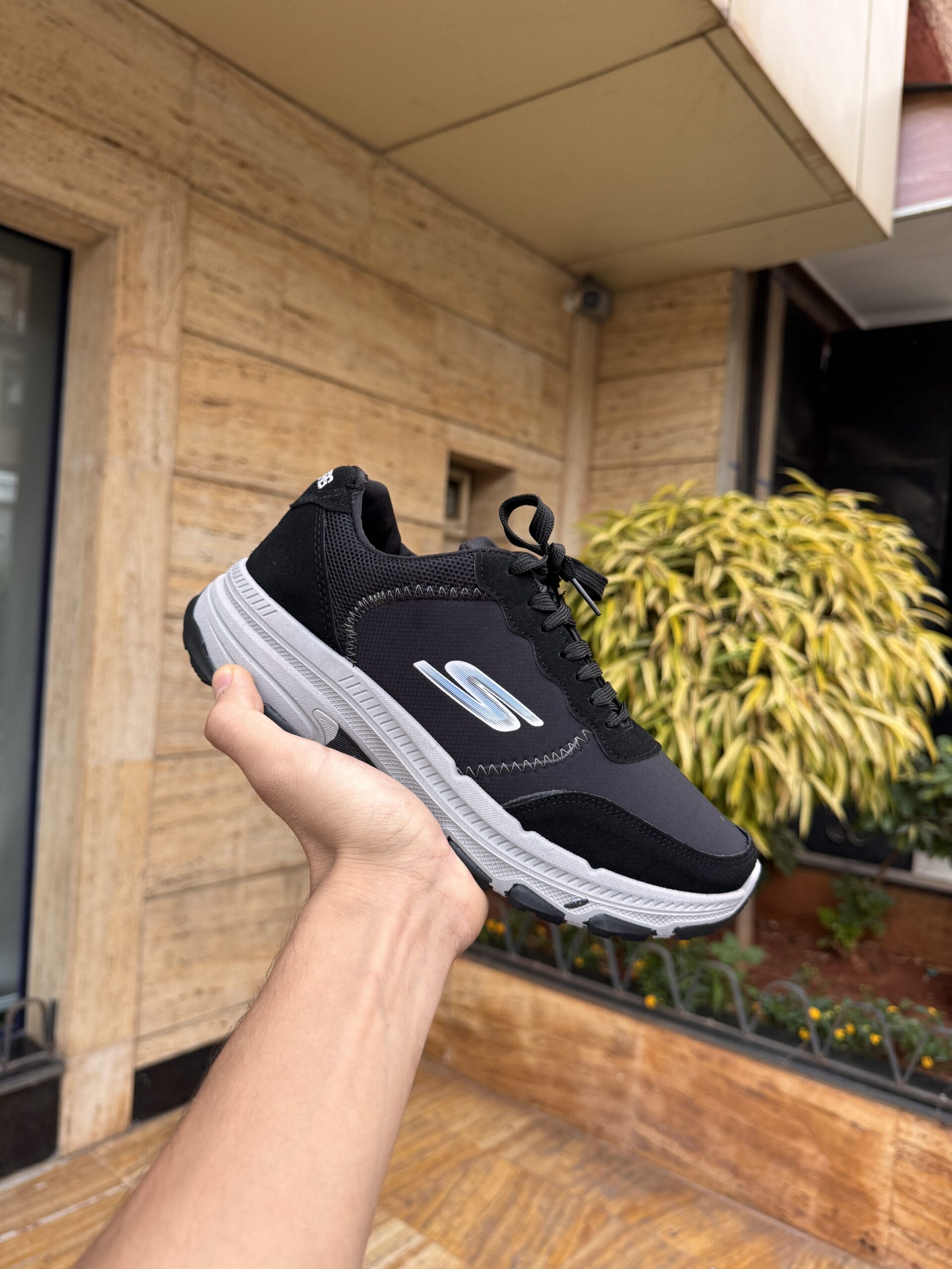 Skechers حذاء رياضي مريح للرجال - الصورة 7